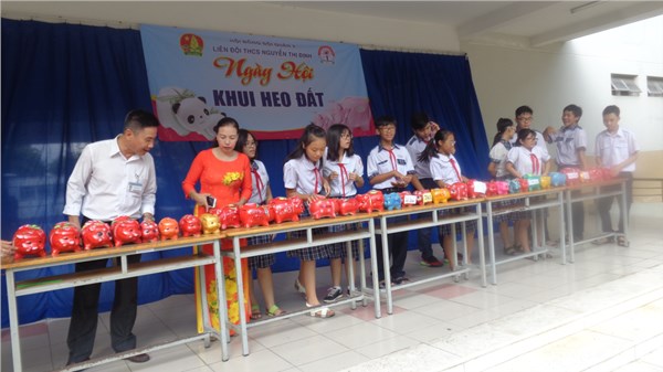 Ngày hội khui heo đất 2017